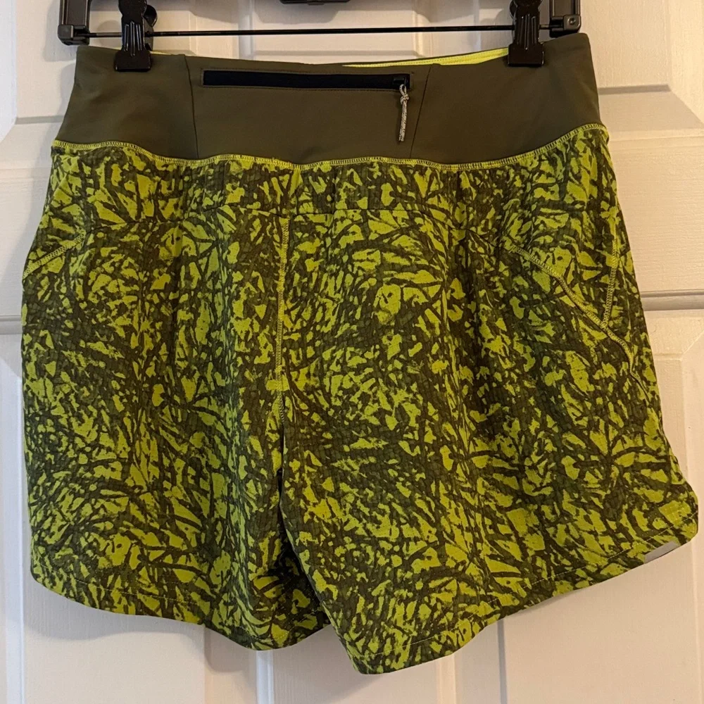 Women's REI Co-op Swiftland 5" Lined Running Shorts, size Small, Green - Picture 5 of 9